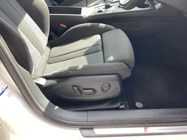 アウディ Ａ４ アバント 1．4TFSIスポーツ 愛知県 2016(平28)年 8.1万km パール ワンオーナー　/メーカーナビ　/フルセグ　/バックカメラ　/パワーバックドア　/パドルシフト　/ステアリングスイッチ　/ビルトインＥＴＣ　/ＨＩＤヘッド　/シートヒーター　/パワーシート　/ＩＳＯＦＩＸ　/コーナーセンサー　/スペアキー　/保証書