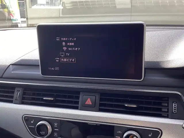 アウディ Ａ４ アバント 1．4TFSIスポーツ 愛知県 2016(平28)年 8.1万km パール ワンオーナー　/メーカーナビ　/フルセグ　/バックカメラ　/パワーバックドア　/パドルシフト　/ステアリングスイッチ　/ビルトインＥＴＣ　/ＨＩＤヘッド　/シートヒーター　/パワーシート　/ＩＳＯＦＩＸ　/コーナーセンサー　/スペアキー　/保証書