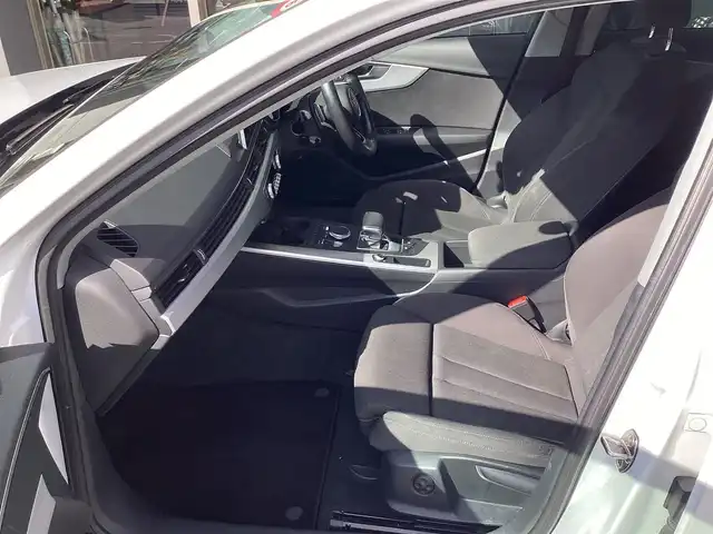 アウディ Ａ４ アバント 1．4TFSIスポーツ 愛知県 2016(平28)年 8.1万km パール ワンオーナー　/メーカーナビ　/フルセグ　/バックカメラ　/パワーバックドア　/パドルシフト　/ステアリングスイッチ　/ビルトインＥＴＣ　/ＨＩＤヘッド　/シートヒーター　/パワーシート　/ＩＳＯＦＩＸ　/コーナーセンサー　/スペアキー　/保証書