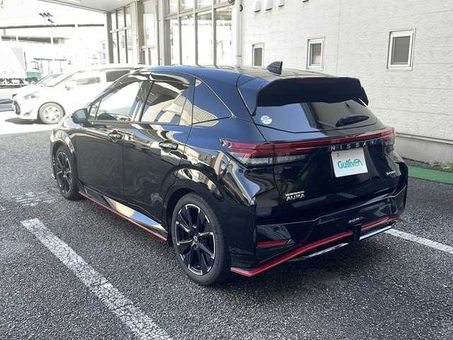 日産 オーラ ニスモ 兵庫県 2021(令3)年 2.2万km スーパーブラック ワンオーナー/Nissan connectナビゲーションシステム/　Bluetooth/HDMI/USB/AppleCarPlay/AM/FM/純正ドライブレコーダー（前後）/純正ビルトインETC2.0/アラウンドビューモニター/フルセグテレビ（走行中視聴不可）/プロパイロット/エマージェンシーブレーキ/デジタルインナーミラー/ブライドスポットモニター/オートホールド/ステアリングヒーター/シートヒーター（D+N席）/アダプティブクルーズコントロール/アンチロック・ブレーキ・システム/レーンキープアシスト/前後コーナーセンサー/横滑り防止装置/盗難防止装置/オートマチックハイビーム/LEDヘッドライト/純正フロアマット/純正アルミホイール（17インチ）/パワーステアリング/パワーウィンドウ/qi充電/スペアキー（1本）/保証書/取扱説明書