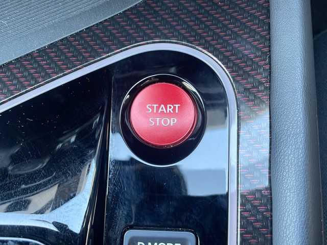 日産 オーラ ニスモ 兵庫県 2021(令3)年 2.2万km スーパーブラック ワンオーナー/Nissan connectナビゲーションシステム/　Bluetooth/HDMI/USB/AppleCarPlay/AM/FM/純正ドライブレコーダー（前後）/純正ビルトインETC2.0/アラウンドビューモニター/フルセグテレビ（走行中視聴不可）/プロパイロット/エマージェンシーブレーキ/デジタルインナーミラー/ブライドスポットモニター/オートホールド/ステアリングヒーター/シートヒーター（D+N席）/アダプティブクルーズコントロール/アンチロック・ブレーキ・システム/レーンキープアシスト/前後コーナーセンサー/横滑り防止装置/盗難防止装置/オートマチックハイビーム/LEDヘッドライト/純正フロアマット/純正アルミホイール（17インチ）/パワーステアリング/パワーウィンドウ/qi充電/スペアキー（1本）/保証書/取扱説明書