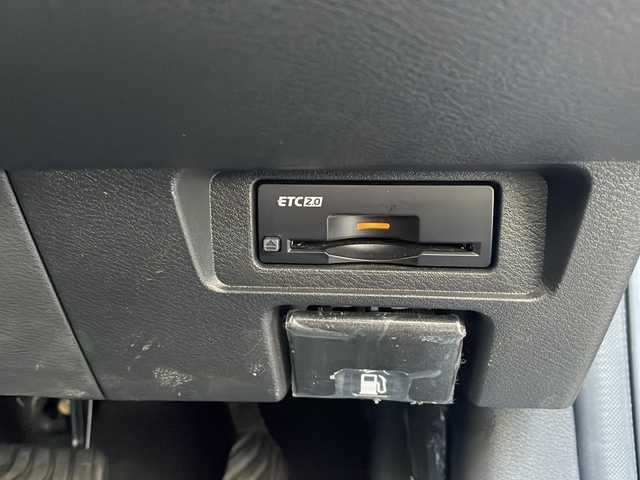 日産 オーラ ニスモ 兵庫県 2021(令3)年 2.2万km スーパーブラック ワンオーナー/Nissan connectナビゲーションシステム/　Bluetooth/HDMI/USB/AppleCarPlay/AM/FM/純正ドライブレコーダー（前後）/純正ビルトインETC2.0/アラウンドビューモニター/フルセグテレビ（走行中視聴不可）/プロパイロット/エマージェンシーブレーキ/デジタルインナーミラー/ブライドスポットモニター/オートホールド/ステアリングヒーター/シートヒーター（D+N席）/アダプティブクルーズコントロール/アンチロック・ブレーキ・システム/レーンキープアシスト/前後コーナーセンサー/横滑り防止装置/盗難防止装置/オートマチックハイビーム/LEDヘッドライト/純正フロアマット/純正アルミホイール（17インチ）/パワーステアリング/パワーウィンドウ/qi充電/スペアキー（1本）/保証書/取扱説明書