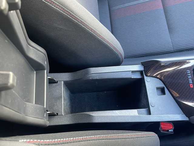 日産 オーラ ニスモ 兵庫県 2021(令3)年 2.2万km スーパーブラック ワンオーナー/Nissan connectナビゲーションシステム/　Bluetooth/HDMI/USB/AppleCarPlay/AM/FM/純正ドライブレコーダー（前後）/純正ビルトインETC2.0/アラウンドビューモニター/フルセグテレビ（走行中視聴不可）/プロパイロット/エマージェンシーブレーキ/デジタルインナーミラー/ブライドスポットモニター/オートホールド/ステアリングヒーター/シートヒーター（D+N席）/アダプティブクルーズコントロール/アンチロック・ブレーキ・システム/レーンキープアシスト/前後コーナーセンサー/横滑り防止装置/盗難防止装置/オートマチックハイビーム/LEDヘッドライト/純正フロアマット/純正アルミホイール（17インチ）/パワーステアリング/パワーウィンドウ/qi充電/スペアキー（1本）/保証書/取扱説明書