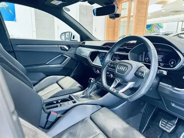 アウディ Ｑ３ SB 35TFSI Sライン 大阪府 2020(令2)年 4.1万km 白 バーチャルコックピット/ハーフレザー/パワーシート/シートヒーター/ACC/純正ナビ/360度カメラ/applecarplay/純正19インチAW/サイドアシスト/電動リアゲート/ワイヤレス充電/パドルシフト