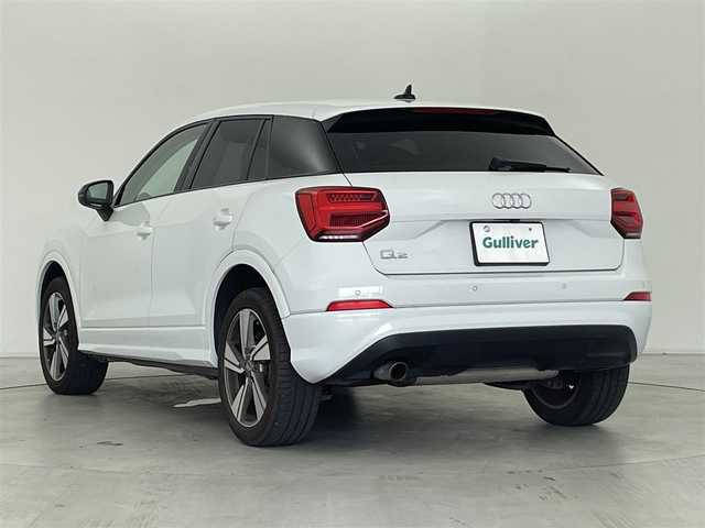 アウディ Ｑ２ 30TFSIスポーツ 群馬県 2020(令2)年 7.2万km グレイシアホワイトメタリック コンフォートパッケージ/・MMIナビゲーションシステム/・8.3インチカラーディスプレイ/・Audi connect/・スマートフィンインターフェイス/・TVチューナー/8スピーカー/・ETC車載器/Assistance＆safety/・アダプティブクルーズコントロール/・リヤビューカメラ/・エレクトロメカニカルパーキングブレーキ/・アウディホールドアシスト/・タイヤプレッシャーワーニング/・アドバンストキーシステム/アシスタンスパッケージ/・アウディアクティブレーンアシスト/・トラフィックジャムアシスト/・アウディサイドアシスト/・リヤクロストラフィックアシスト/・ハイビームアシスト/ ・アウディプレセンスベーシック/バーチャルコックピット/・12.3インチメーター/オートマチックテールゲート/LEDヘッドライト
