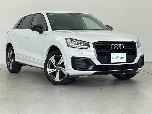 アウディ Ｑ２ 30TFSIスポーツ 群馬県 2020(令2)年 7.2万km グレイシアホワイトメタリック コンフォートパッケージ/・MMIナビゲーションシステム/・8.3インチカラーディスプレイ/・Audi connect/・スマートフィンインターフェイス/・TVチューナー/8スピーカー/・ETC車載器/Assistance＆safety/・アダプティブクルーズコントロール/・リヤビューカメラ/・エレクトロメカニカルパーキングブレーキ/・アウディホールドアシスト/・タイヤプレッシャーワーニング/・アドバンストキーシステム/アシスタンスパッケージ/・アウディアクティブレーンアシスト/・トラフィックジャムアシスト/・アウディサイドアシスト/・リヤクロストラフィックアシスト/・ハイビームアシスト/ ・アウディプレセンスベーシック/バーチャルコックピット/・12.3インチメーター/オートマチックテールゲート/LEDヘッドライト