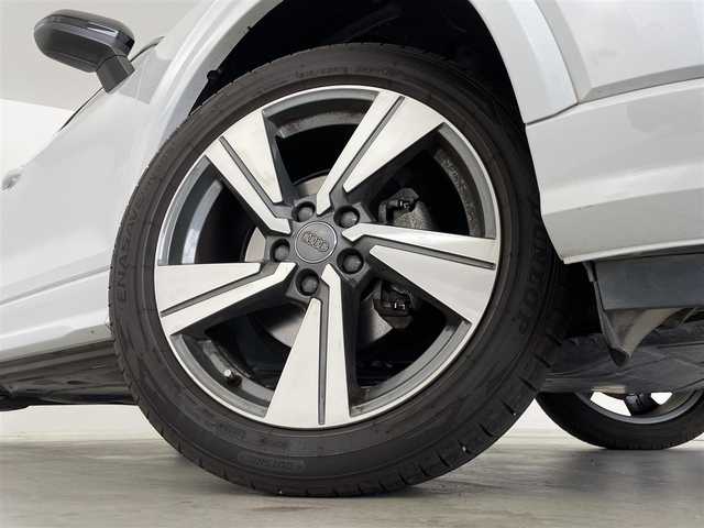 アウディ Ｑ２ 30TFSIスポーツ 群馬県 2020(令2)年 7.2万km グレイシアホワイトメタリック コンフォートパッケージ/・MMIナビゲーションシステム/・8.3インチカラーディスプレイ/・Audi connect/・スマートフィンインターフェイス/・TVチューナー/8スピーカー/・ETC車載器/Assistance＆safety/・アダプティブクルーズコントロール/・リヤビューカメラ/・エレクトロメカニカルパーキングブレーキ/・アウディホールドアシスト/・タイヤプレッシャーワーニング/・アドバンストキーシステム/アシスタンスパッケージ/・アウディアクティブレーンアシスト/・トラフィックジャムアシスト/・アウディサイドアシスト/・リヤクロストラフィックアシスト/・ハイビームアシスト/ ・アウディプレセンスベーシック/バーチャルコックピット/・12.3インチメーター/オートマチックテールゲート/LEDヘッドライト