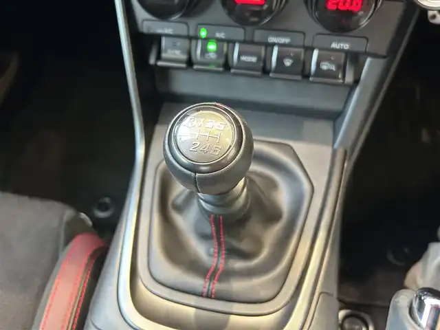 スバル ＢＲＺ STIスポーツ 大阪府 2024(令6)年 0.5万km 青 ハーフレザー/シートヒーター/ディスプレイオーディオ/applecarplay/バックカメラ/純正18インチAW/ETC/ドラレコ/デジタルインナーミラー/クリアランスソナー