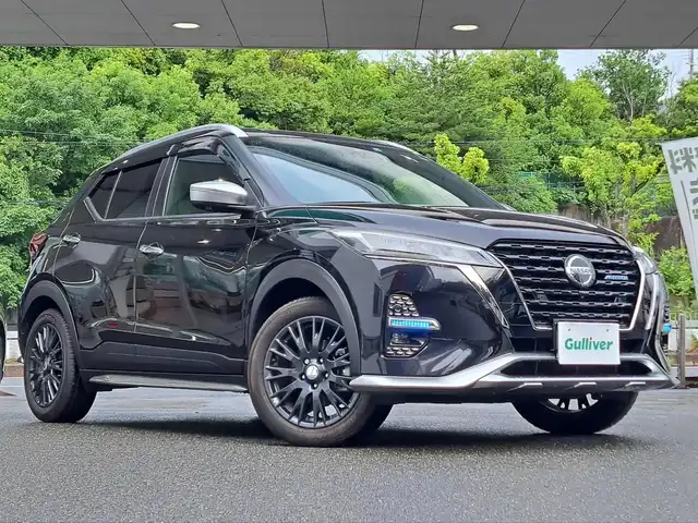 日産 キックス オーテック 大阪府 2022(令4)年 1.7万km ピュアブラック /禁煙ワンオーナー//プロパイロット//衝突被害軽減ブレーキ//純正SDナビ/MM321D-L//CD/DVD/フルTV/BT//全方位カメラ//追従式クルーズコントロール//デジタルインナーミラー//前席シートヒーター//ETC//前後ドラレコ//USB入力端子//純正アルミホイール//スマートキー