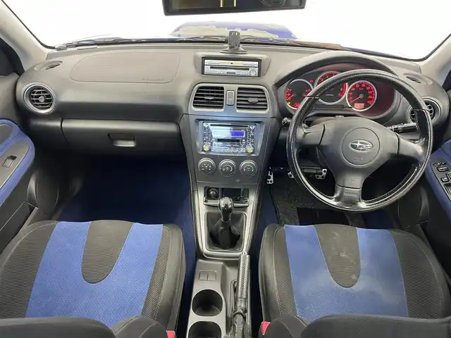 スバル インプレッサ ＷＲＸ 2004 V－Limited 埼玉県 2005(平17)年 7.3万km WRブルーマイカ ＥＴＣ　ＣＤ再生　純正アルミホイール　ＨＩＤライト　リモコンキー　パワーステアリング　パワーウインドウ　オートエアコン