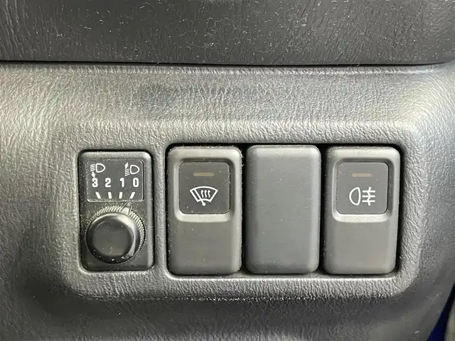 スバル インプレッサ ＷＲＸ 2004 V－Limited 埼玉県 2005(平17)年 7.3万km WRブルーマイカ ＥＴＣ　ＣＤ再生　純正アルミホイール　ＨＩＤライト　リモコンキー　パワーステアリング　パワーウインドウ　オートエアコン