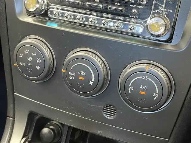 スバル インプレッサ ＷＲＸ 2004 V－Limited 埼玉県 2005(平17)年 7.3万km WRブルーマイカ ＥＴＣ　ＣＤ再生　純正アルミホイール　ＨＩＤライト　リモコンキー　パワーステアリング　パワーウインドウ　オートエアコン