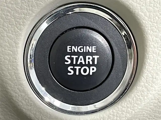 スズキ ラパン X 愛知県 2017(平29)年 4.1万km フォーンベージュメタリック/ホワイト2トーンルーフ 純正ナビ　/（ディスク/ラジオ/フルセグTV/USB/iPod/Bluetooth/aha/AUX)/アラウンドビューモニター　/衝突軽減ブレーキ　/シートヒーター　/ビルトインＥＴＣ　/アイドリングストップ　/ＵＳＢ接続　/アクセサリーソケット/ＬＥＤヘッドランプ　/ステアリングスイッチ　/プッシュスタート　/　　-スマートキー/横滑り防止/純正フロアマット/ISOFIX/電格ミラー