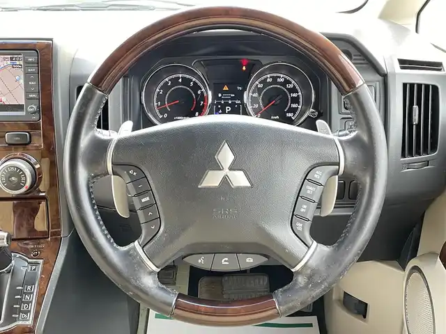 三菱 デリカＤ：５ シャモニー 岩手県 2010(平22)年 13.6万km ウォームホワイトパール ４WD/両側パワースライドドア/純正ナビ/フルセグTV/CD/DVD/FM/AM/バックカメラ/クルーズコントロール（追従機能あり）/パドルシフト/オートライト/フォグランプ/ETC/スペアキー/純正アルミホイール/純正フロアマット/ドアバイザー