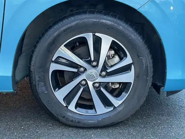 ホンダ フリード＋ ハイブリット G ホンダセンシング 静岡県 2017(平29)年 2.5万km 青 エンジンスタートボタン/パワーステアリング/パワーウィンドウ/アイドリングストップ/オートエアコン/クルーズコントロール追従走行/Bluetooth/ETC/バックカメラ/SDナビ/TV（フルセグ、地デジ視聴可）/ハーフレザーシート/両側パワースライドドア/純正アルミホイール/ABS/横滑り防止装置/レーンキープアシスト/オートライト/Wエアバッグ/衝突軽減システム