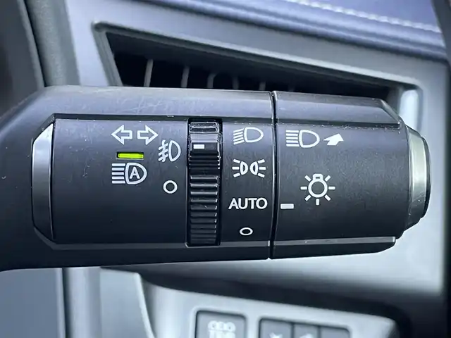 レクサス ＵＸ 250h バージョンC 島根県 2019(令1)年 5.2万km ブレージングカーネリアンコントラストレイヤリング 純正ナビ/CD/DVD/DTV/Bluetooth/USB/パノラミックビューモニター/レーダークルーズコントロール/白革シート/パワーシート/メモリーシート /シートヒーター /ステアリングヒーター/ステアリングスイッチ/クリアランスソナー /BSM/HUD/三眼LEDオートライト/オートマチックハイビーム /純正アルミホイール/アルミホイール付きスタッドレス積込/スマートキー/プッシュスタート /純正フロアマット/前後ドライブレコーダー/パワーバックドア