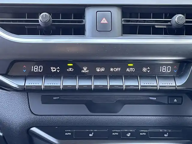 レクサス ＵＸ 250h バージョンC 島根県 2019(令1)年 5.2万km ブレージングカーネリアンコントラストレイヤリング 純正ナビ/CD/DVD/DTV/Bluetooth/USB/パノラミックビューモニター/レーダークルーズコントロール/白革シート/パワーシート/メモリーシート /シートヒーター /ステアリングヒーター/ステアリングスイッチ/クリアランスソナー /BSM/HUD/三眼LEDオートライト/オートマチックハイビーム /純正アルミホイール/アルミホイール付きスタッドレス積込/スマートキー/プッシュスタート /純正フロアマット/前後ドライブレコーダー/パワーバックドア