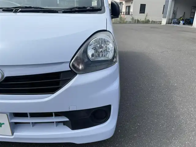 ダイハツ ミラ イース Lf 道央・札幌 2015(平27)年 11.4万km スカイブルー ４WD/純正オーディオ(AM/FM/CD/AUX)/純正ラバーマット/アイドリングストップ/盗難防止装置/ヘッドライトレベライザー/スペアキー/バニティミラー