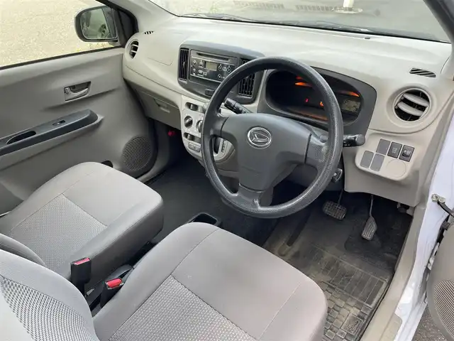 ダイハツ ミラ イース Lf 道央・札幌 2015(平27)年 11.4万km スカイブルー ４WD/純正オーディオ(AM/FM/CD/AUX)/純正ラバーマット/アイドリングストップ/盗難防止装置/ヘッドライトレベライザー/スペアキー/バニティミラー