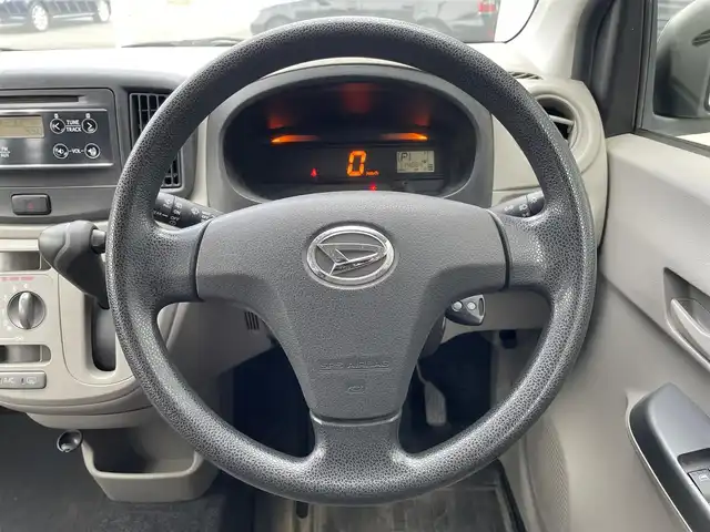 ダイハツ ミラ イース Lf 道央・札幌 2015(平27)年 11.4万km スカイブルー ４WD/純正オーディオ(AM/FM/CD/AUX)/純正ラバーマット/アイドリングストップ/盗難防止装置/ヘッドライトレベライザー/スペアキー/バニティミラー