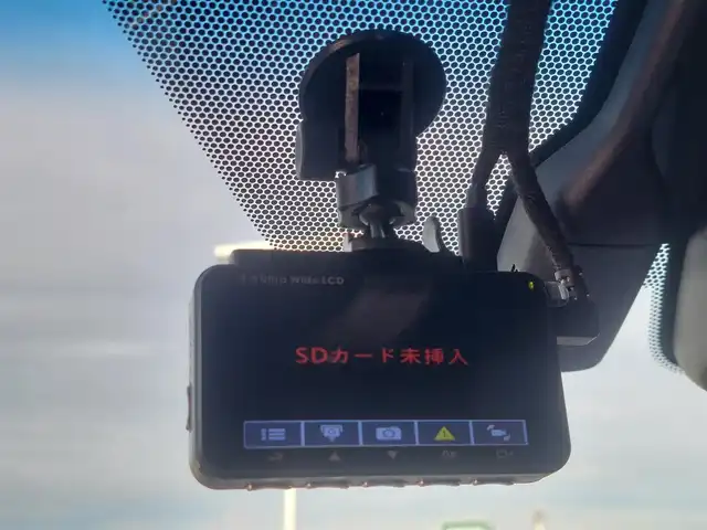 トヨタ アルファードハイブリット エグゼクティブ ラウンジ S 東京都 2022(令4)年 1.6万km ホワイトパールクリスタルシャイン メモリナビ/バックカメラ/フリップダウンモニター/アイドリングストップ/ウィンカーミラー/オットマン/キャプテンシート/クルーズコントロール/サンルーフ/ドアバイザー/プッシュスタート/両側パワースライドドア/パワーバックドア/イージークローザー/ETC