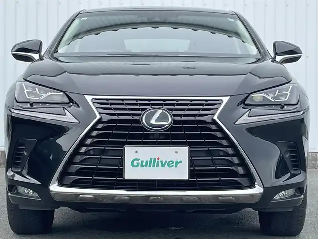 レクサス ＮＸ 300h バージョンL 福岡県 2017(平29)年 6.5万km グラファイトブラックガラスフレーク メーカーナビ/フルセグTV/CD/DVD/BT/SD/AUX/Miracast/バック/サイドカメラ/ＰＣＳ/ＬＤＡ/BSM/クリアランスソナー/赤レザー/ハンズフリーパワーバックドア/全席シートヒーター/前席エアシート/全席パワーシート/D席シートメモリー/ハンドルヒーター/レーダークルーズコントロール/LEDオートライト/オートハイビーム/フォグランプ/革巻きステアリング/パドルシフト/ビルトインETC2.0/AC100V/電動パーキング/ブレーキホールド/スマートキー/プッシュスタート