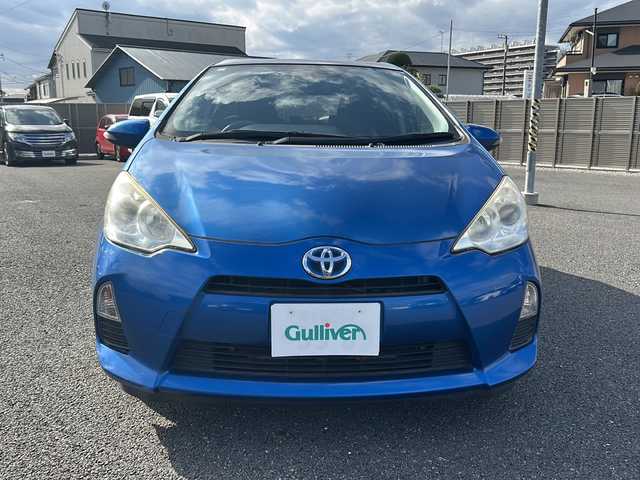 トヨタ アクア S 千葉県 2013(平25)年 12.5万km コバルトブルーメタリック 社外ナビゲーション/ＴＶ/ＣＤ、ＤＶＤ、ＡＵＸ、Ｂｌｕｅｔｏｏｔｈ/ＥＴＣ/バックカメラ/プッシュスタート/スマートキー/Ｗエアバッグ/純正アルミホイール/取扱説明書/保証書/記録簿