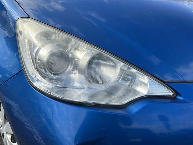 トヨタ アクア S 千葉県 2013(平25)年 12.5万km コバルトブルーメタリック 社外ナビゲーション/ＴＶ/ＣＤ、ＤＶＤ、ＡＵＸ、Ｂｌｕｅｔｏｏｔｈ/ＥＴＣ/バックカメラ/プッシュスタート/スマートキー/Ｗエアバッグ/純正アルミホイール/取扱説明書/保証書/記録簿