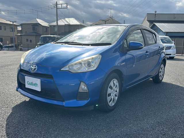 トヨタ アクア S 千葉県 2013(平25)年 12.5万km コバルトブルーメタリック 社外ナビゲーション/ＴＶ/ＣＤ、ＤＶＤ、ＡＵＸ、Ｂｌｕｅｔｏｏｔｈ/ＥＴＣ/バックカメラ/プッシュスタート/スマートキー/Ｗエアバッグ/純正アルミホイール/取扱説明書/保証書/記録簿