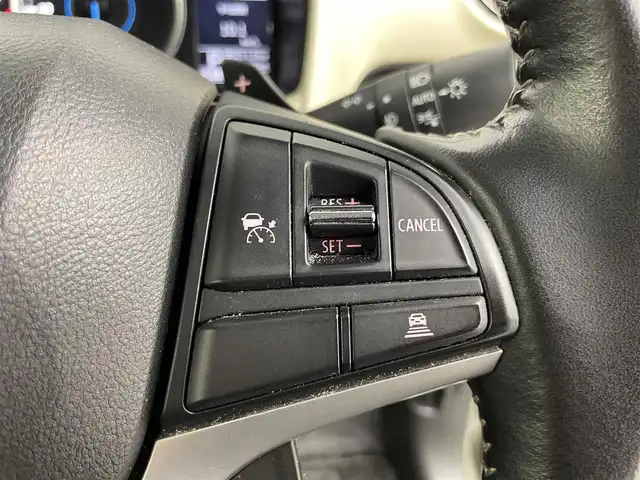 スズキ クロスビー HYBRID MZ 群馬県 2021(令3)年 6.9万km タフカーキパールメタリック/ブラック2トーン 禁煙車　衝突軽減　レーダークルーズ　誤発進抑制　レーンキープ　オートハイビーム　後コーナーセンサー　パドルシフト　ＬＥＤヘッド　ＬＥＤフォグ　シートヒーター　ビルトインＥＴＣ２．０　プッシュスタート