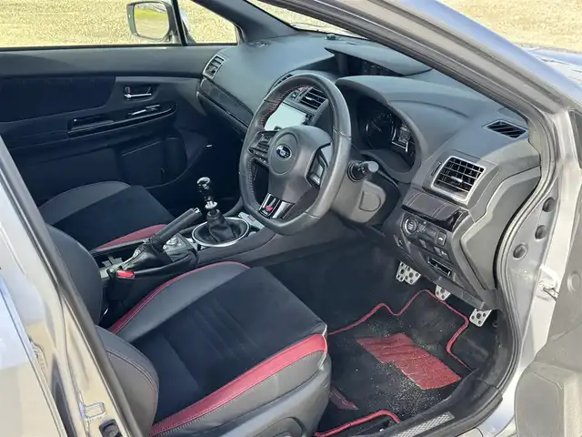 スバル ＷＲＸ ＳＴＩ STI タイプS 兵庫県 2018(平30)年 2.1万km アイスシルバーメタリック STIエキゾーストキット/STIフロントアンダースポイラー/純正OPパナソニックナビ/フルセグTV/Bluetooth接続可/DVD＆BD再生可/バックカメラ/サイドカメラ/LEDアクセサリーライナー/アドバンスドセーフティパッケージ