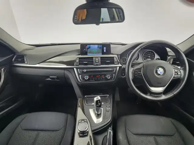 ＢＭＷ ３２０ｉ ツーリング ラグジュアリー 愛知県 2014(平26)年 8.7万km ミネラルホワイト ナビ　/バックカメラ　/クルコン　/パワーシート　/ビルトＥＴＣ　/パワー/バックドア　/ＭＴモード　/プッシュスタート　/ＡＵＸ　/ＵＳＢ　/ルーフレール　/フロアマット　/アルミホイール　/スマートキー　/保証書　/取説　/記録簿
