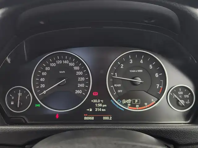ＢＭＷ ３２０ｉ ツーリング ラグジュアリー 愛知県 2014(平26)年 8.7万km ミネラルホワイト ナビ　/バックカメラ　/クルコン　/パワーシート　/ビルトＥＴＣ　/パワー/バックドア　/ＭＴモード　/プッシュスタート　/ＡＵＸ　/ＵＳＢ　/ルーフレール　/フロアマット　/アルミホイール　/スマートキー　/保証書　/取説　/記録簿