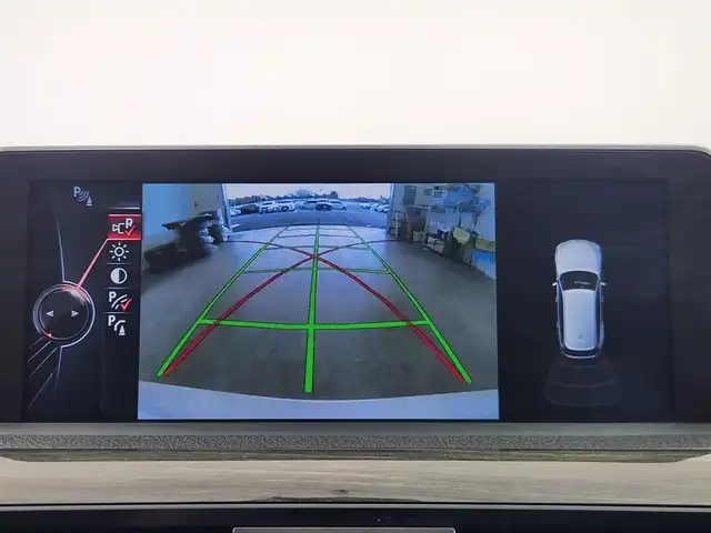 ＢＭＷ ３２０ｉ ツーリング ラグジュアリー 愛知県 2014(平26)年 8.7万km ミネラルホワイト ナビ　/バックカメラ　/クルコン　/パワーシート　/ビルトＥＴＣ　/パワー/バックドア　/ＭＴモード　/プッシュスタート　/ＡＵＸ　/ＵＳＢ　/ルーフレール　/フロアマット　/アルミホイール　/スマートキー　/保証書　/取説　/記録簿