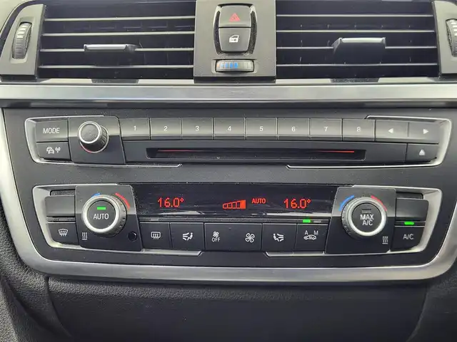 ＢＭＷ ３２０ｉ ツーリング ラグジュアリー 愛知県 2014(平26)年 8.7万km ミネラルホワイト ナビ　/バックカメラ　/クルコン　/パワーシート　/ビルトＥＴＣ　/パワー/バックドア　/ＭＴモード　/プッシュスタート　/ＡＵＸ　/ＵＳＢ　/ルーフレール　/フロアマット　/アルミホイール　/スマートキー　/保証書　/取説　/記録簿