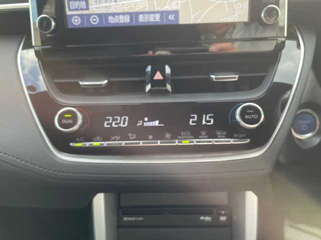 トヨタ カローラ クロス ハイブリッド Z 埼玉県 2023(令5)年 0.3万km プラチナホワイトパールマイカ 純正ナビ（Ｂｌｕｅｔｏｏｔｈ、ＣＤ、ＤＶＤ）/全方位カメラ/ＥＴＣ2.0/前後ドラレコ/デジタルインナーミラー/追従走行有クルコン/D席パワーシート/D＋N席シートヒーター/オートライト/オートマチックハイビーム/USB入力端子/衝突被害軽減システム/ダブルエアバッグ/レーンキープアシスト/横滑り防止装置/前後コーナーセンサー/LEDヘッド/純正フロアマット/純正アルミ/電動リアゲート/ハーフレザーシート/スペアキー/ナビ取扱説明書/保証書/取扱説明書/プッシュスタート
