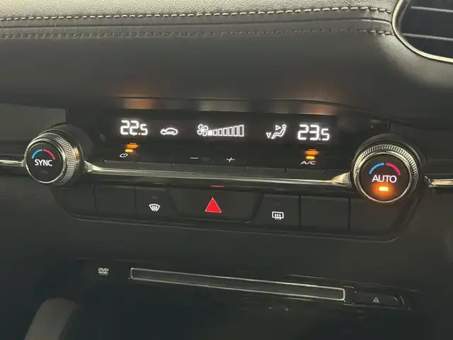 マツダ マツダ３ファストバック 20S プロアクティブ 三重県 2021(令3)年 8.6万km ジェットブラックマイカ 2.0L ガソリン/FF/6F/10.25インチナビ/（FM/AM/Bluetooth/USB/CD/DVD/TV/メモリーオーディオ/HDMI/CarPlay/AndroidAuto）/【OP】360°ビュー・モニター*/BOSEサウンドシステム（AUDIOPILOT2＋CenterPoint2＋12スピーカー）/純正エアロ『シグネチャースタイル』/ドライブレコーダー全方位/ETC/LegSport 2本出し チタンテールマフラー（エンドΦ100・車検OK）/i-ACTIVSENSE/運転支援/・速度標識警報/・ドライバーモニタリング*/リスク警報/・側方接近車両検知（前後）/・車線逸脱警報システム/・ブラインドスポットモニタリング/リスク回避支援/・ディスタンス＆スピードアラート/・レーンキープアシストシステム/事故回避支援/・スマートブレーキサポート（前進・後進）/・パーキングセンサー（前*後）/装備/・アクティブドライビングディスプレイ（HUD）/・電子パーキングブレーキ＆オートホールド/・左右独立オートエアコン/・レインセンサーワイパー/・オートライト/・アダプティブLEDヘッドライト（ALH）/・ステアリングスイッチ/・純正18inAW/・自動防眩ルームミラー/・保/・スマートキーx2/など