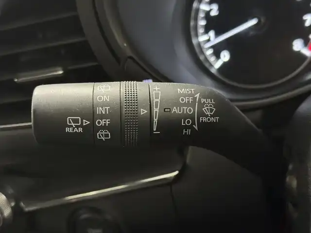 マツダ マツダ３ファストバック 20S プロアクティブ 三重県 2021(令3)年 8.6万km ジェットブラックマイカ 2.0L ガソリン/FF/6F/10.25インチナビ/（FM/AM/Bluetooth/USB/CD/DVD/TV/メモリーオーディオ/HDMI/CarPlay/AndroidAuto）/【OP】360°ビュー・モニター*/BOSEサウンドシステム（AUDIOPILOT2＋CenterPoint2＋12スピーカー）/純正エアロ『シグネチャースタイル』/ドライブレコーダー全方位/ETC/LegSport 2本出し チタンテールマフラー（エンドΦ100・車検OK）/i-ACTIVSENSE/運転支援/・速度標識警報/・ドライバーモニタリング*/リスク警報/・側方接近車両検知（前後）/・車線逸脱警報システム/・ブラインドスポットモニタリング/リスク回避支援/・ディスタンス＆スピードアラート/・レーンキープアシストシステム/事故回避支援/・スマートブレーキサポート（前進・後進）/・パーキングセンサー（前*後）/装備/・アクティブドライビングディスプレイ（HUD）/・電子パーキングブレーキ＆オートホールド/・左右独立オートエアコン/・レインセンサーワイパー/・オートライト/・アダプティブLEDヘッドライト（ALH）/・ステアリングスイッチ/・純正18inAW/・自動防眩ルームミラー/・保/・スマートキーx2/など