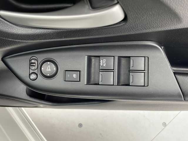 ホンダ シャトル ハイブリッド ホンダセンシング 岐阜県 2019(平31)年 4.9万km プラチナホワイトパール 衝突軽減ブレーキ/レーンキープ/レーダークルーズコントロール/純正メモリナビ/・フルセグTV/BT/CD/DVD/ipod/バックカメラ/前後ドライブレコーダー/ETC/ステアリングスイッチ/プッシュスタート/スマートキー/純正フロアマット/純正ドアバイザー