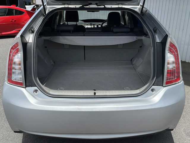 トヨタ プリウス G ツーリングセレクション 長野県 2012(平24)年 12.1万km シルバーM 純正メモリナビ（NSCP-W62）/・CD/Bluetooth/ワンセグTV/バックカメラ/ETC/社外15インチAW/ワイパーデアイサー/運転席パワーシート/クルーズコントロール/純正フロアマット/LEDオートライト/プッシュスタート/スマートキー/スペアキー/取扱説明書/保証書