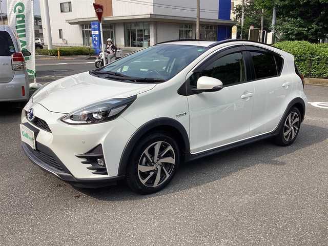 トヨタ アクア クロスオーバー 神奈川県 2017(平29)年 4.3万km ライムホワイトパールクリスタルシャイン ワンオーナー/衝突軽減ブレーキ/純正SDナビ フルセグTV/CD/Bluetooth/SD/AUX/バックカメラ/純正LEDヘッドライト/オートライト/フォグランプ/スマートキー/プッシュスタート/フロアマット/ドアバイザー/新車保証書/取扱説明書