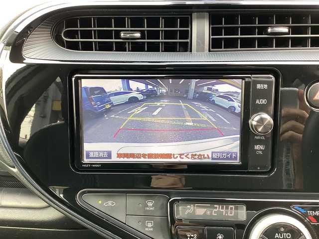 トヨタ アクア クロスオーバー 神奈川県 2017(平29)年 4.3万km ライムホワイトパールクリスタルシャイン ワンオーナー/衝突軽減ブレーキ/純正SDナビ フルセグTV/CD/Bluetooth/SD/AUX/バックカメラ/純正LEDヘッドライト/オートライト/フォグランプ/スマートキー/プッシュスタート/フロアマット/ドアバイザー/新車保証書/取扱説明書