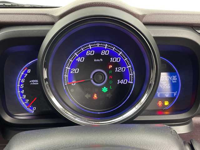 ホンダ Ｎ ＯＮＥ プレミアム Lパッケージ 鹿児島県 2013(平25)年 7.1万km プレミアムホワイトパール 社外ナビ/(Bluetooth/DVD/CD/FM/AM)/キセノンヘッドライト/フォグランプ/オートライト/純正14インチAW/革巻きステアリング/シートリフター/電動格納ミラー/ETC/スマートキ-