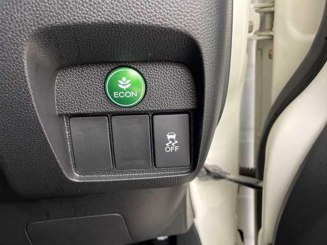 ホンダ Ｎ ＯＮＥ プレミアム Lパッケージ 鹿児島県 2013(平25)年 7.1万km プレミアムホワイトパール 社外ナビ/(Bluetooth/DVD/CD/FM/AM)/キセノンヘッドライト/フォグランプ/オートライト/純正14インチAW/革巻きステアリング/シートリフター/電動格納ミラー/ETC/スマートキ-