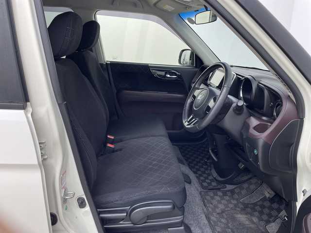 ホンダ Ｎ ＯＮＥ プレミアム Lパッケージ 鹿児島県 2013(平25)年 7.1万km プレミアムホワイトパール 社外ナビ/(Bluetooth/DVD/CD/FM/AM)/キセノンヘッドライト/フォグランプ/オートライト/純正14インチAW/革巻きステアリング/シートリフター/電動格納ミラー/ETC/スマートキ-