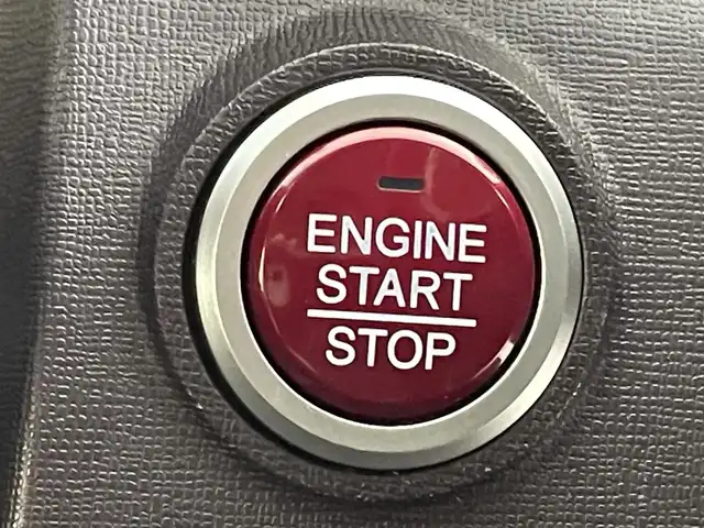 ホンダ Ｎ ＯＮＥ プレミアム Lパッケージ 熊本県 2013(平25)年 7.1万km プレミアムホワイトパール 社外ナビNX702/(Bluetooth/DVD/CD/FM/AM/SD/ipod)/社外ETC/アイドリングストップ/横滑り防止/オートエアコン/電動格納ミラー/キセノンヘッドライト/フォグランプ/オートライト/社外フロアマット/純正14インチAW/ドアバイザー/革巻きステアリング/電動格納ミラー/スマートキ-/プッシュスタート