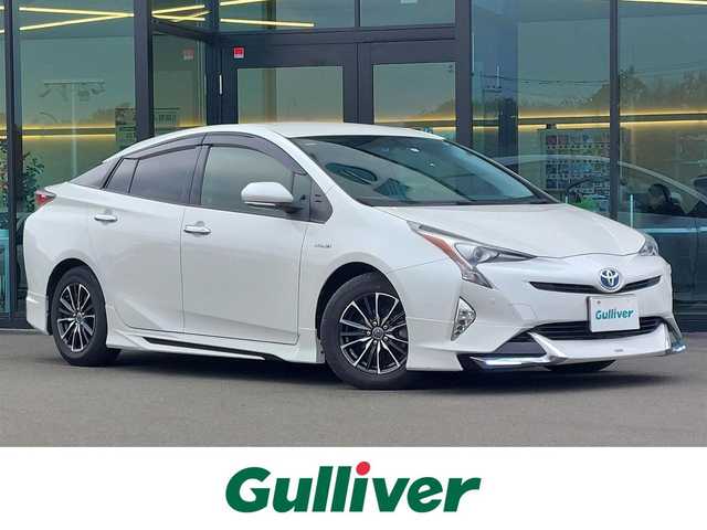 トヨタ プリウス S 東京都 2016(平28)年 6.4万km ホワイトパールクリスタルシャイン 10.5インチ大型ナビ（CN-F1X10D）/・Bluetooth接続/・フルセグTV/モデリスタエアロ（F・S・R）/ドライブレコーダー（ALPINE）/デジタルインナーミラー（ALPINE）/純正フロアマット/１５インチアルミホイール/クリアランスソナー/ドアバイザー/電格ミラー/ETC/スマートキー/スペアキー/取扱説明書