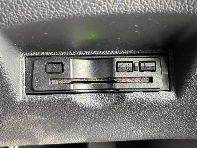 トヨタ プリウス S 東京都 2016(平28)年 6.4万km ホワイトパールクリスタルシャイン 10.5インチ大型ナビ（CN-F1X10D）/・Bluetooth接続/・フルセグTV/モデリスタエアロ（F・S・R）/ドライブレコーダー（ALPINE）/デジタルインナーミラー（ALPINE）/純正フロアマット/１５インチアルミホイール/クリアランスソナー/ドアバイザー/電格ミラー/ETC/スマートキー/スペアキー/取扱説明書