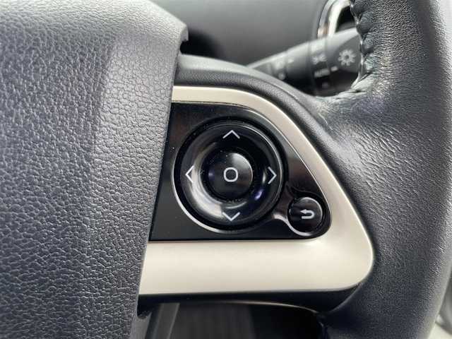 トヨタ プリウス S 東京都 2016(平28)年 6.4万km ホワイトパールクリスタルシャイン 10.5インチ大型ナビ（CN-F1X10D）/・Bluetooth接続/・フルセグTV/モデリスタエアロ（F・S・R）/ドライブレコーダー（ALPINE）/デジタルインナーミラー（ALPINE）/純正フロアマット/１５インチアルミホイール/クリアランスソナー/ドアバイザー/電格ミラー/ETC/スマートキー/スペアキー/取扱説明書