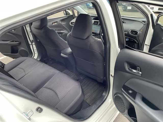 トヨタ プリウス S 東京都 2016(平28)年 6.4万km ホワイトパールクリスタルシャイン 10.5インチ大型ナビ（CN-F1X10D）/・Bluetooth接続/・フルセグTV/モデリスタエアロ（F・S・R）/ドライブレコーダー（ALPINE）/デジタルインナーミラー（ALPINE）/純正フロアマット/１５インチアルミホイール/クリアランスソナー/ドアバイザー/電格ミラー/ETC/スマートキー/スペアキー/取扱説明書